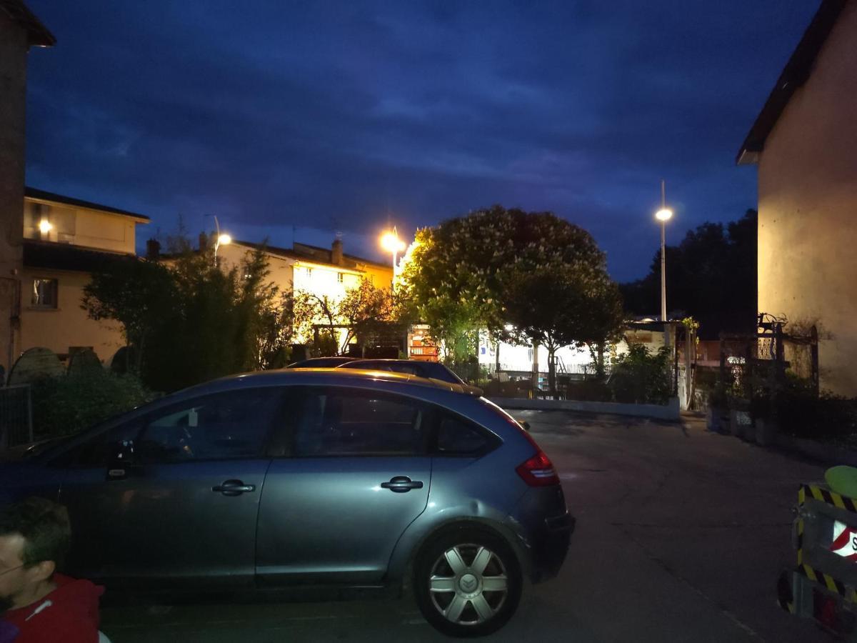 Houlala - Relais D'Etape - Chambres D'Hotes Pont-Eveque Zewnętrze zdjęcie