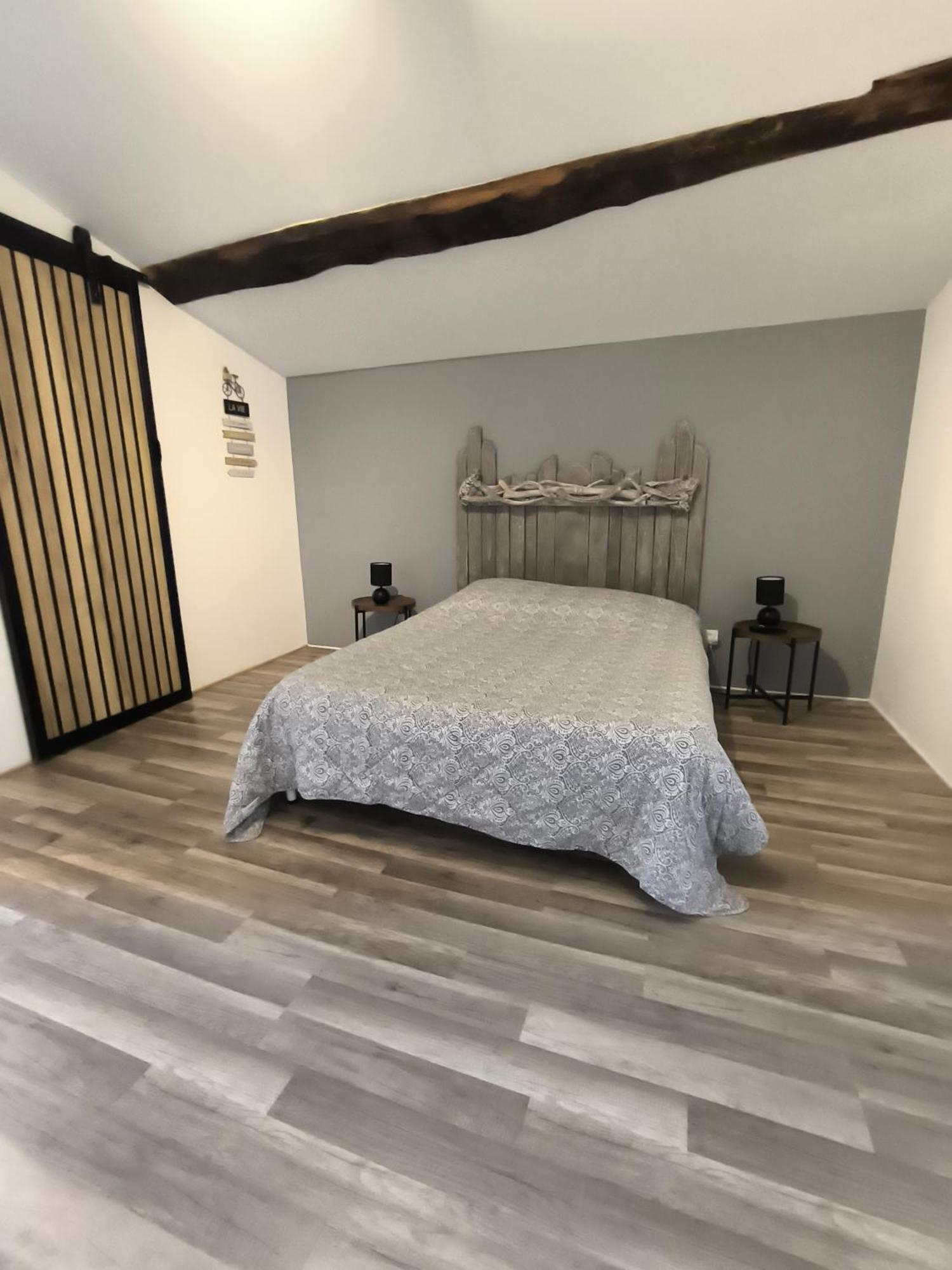 Houlala - Relais D'Etape - Chambres D'Hotes Pont-Eveque Zewnętrze zdjęcie